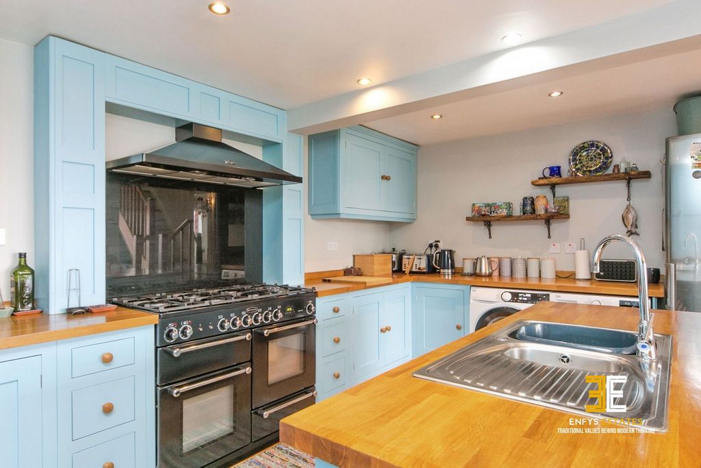 Additional image 19 of 4 bed end terrace house for saleHigh Street, Penmaenmawr LL34