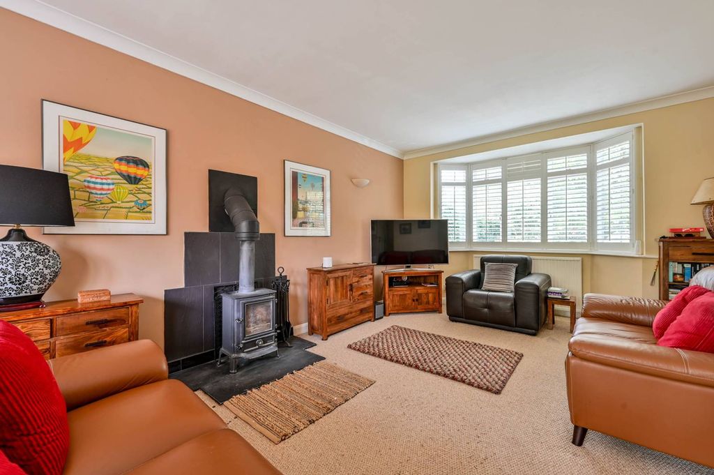 Property photo 3 of 49