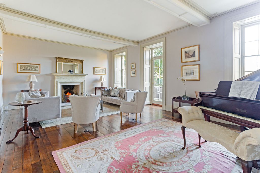 Property photo 2 of 27 Drawing Room