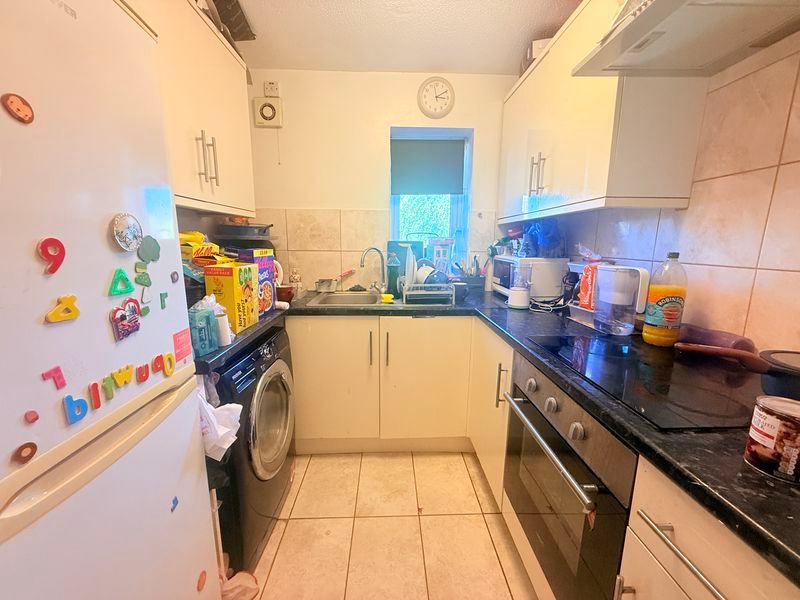 Property photo 3 of 7 Photo 4