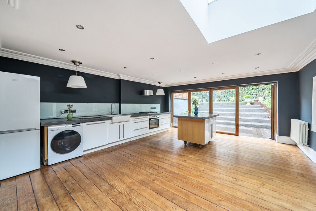 Property photo 2 of 17 1442406-15-69Df80...