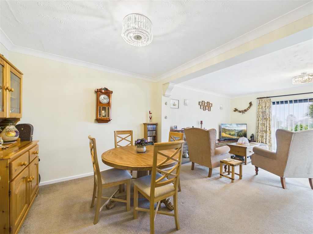 Property photo 3 of 37