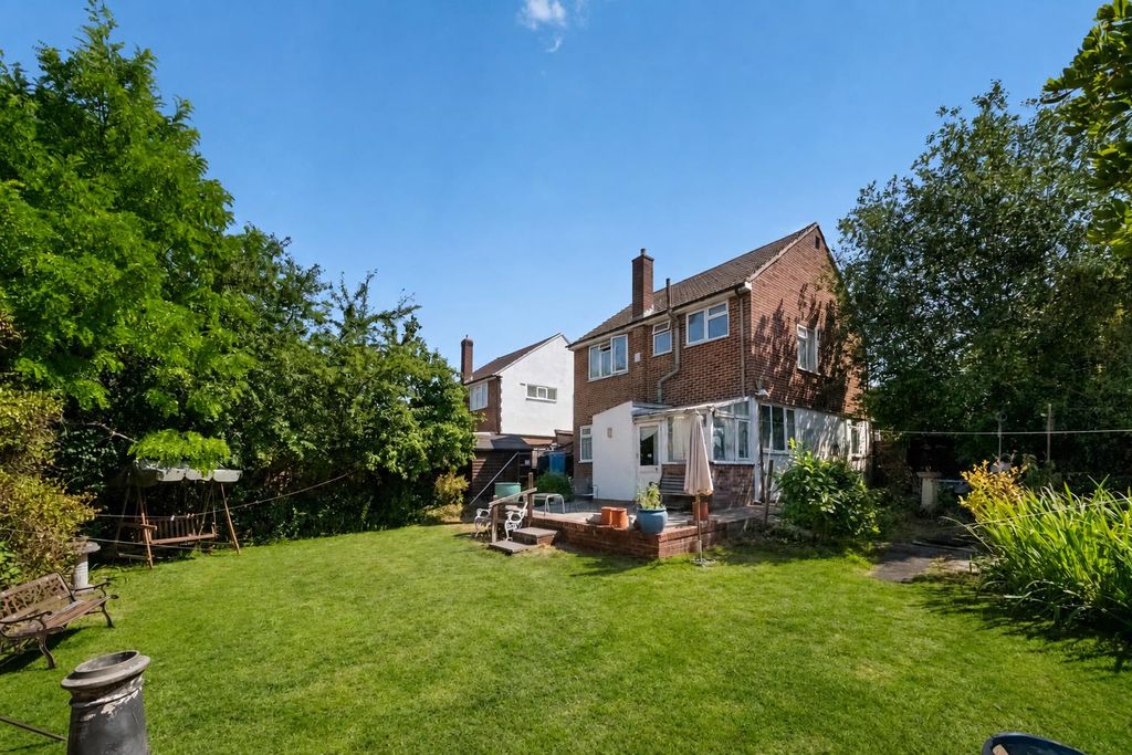 Property photo 3 of 16