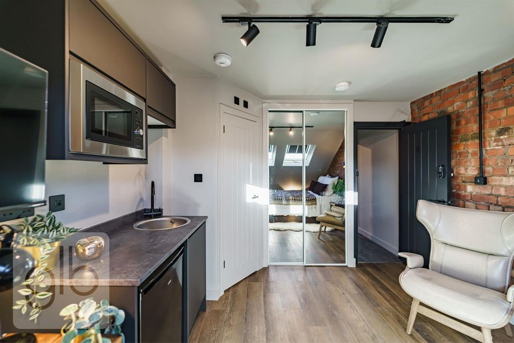 Property photo 3 of 20 9.Png