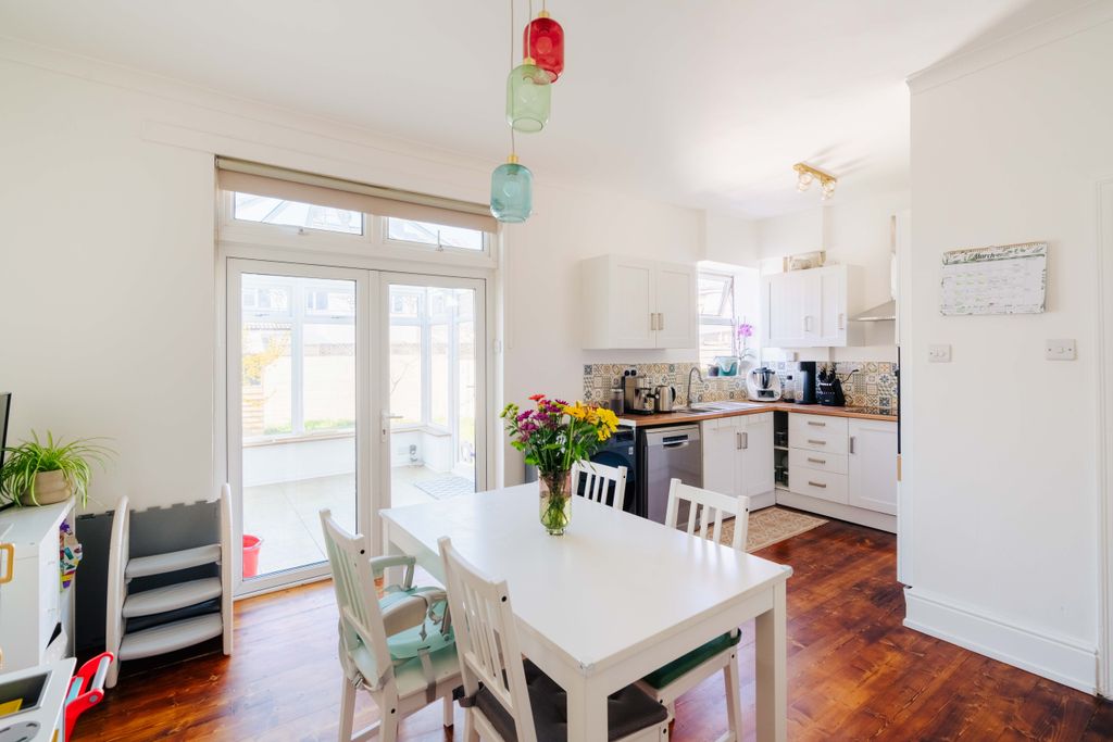 Property photo 1 of 17 1