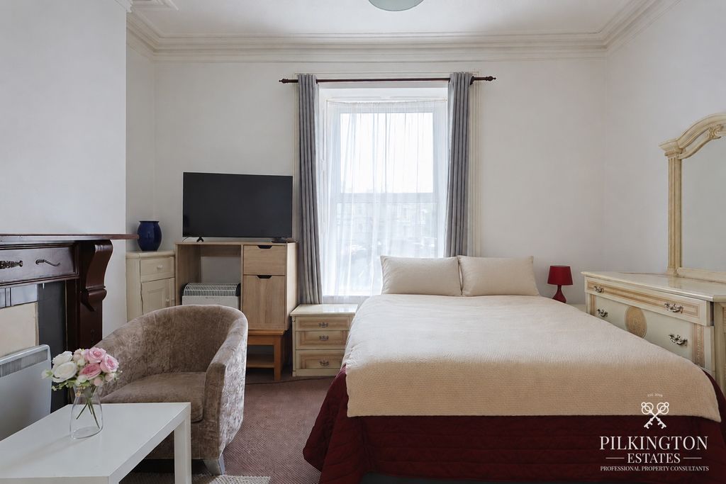 Property photo 1 of 5 5229461
