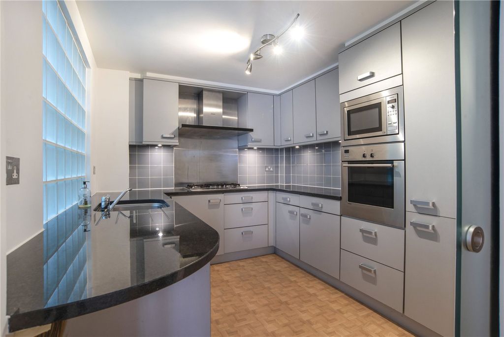 Property photo 2 of 13 Picture No. 05