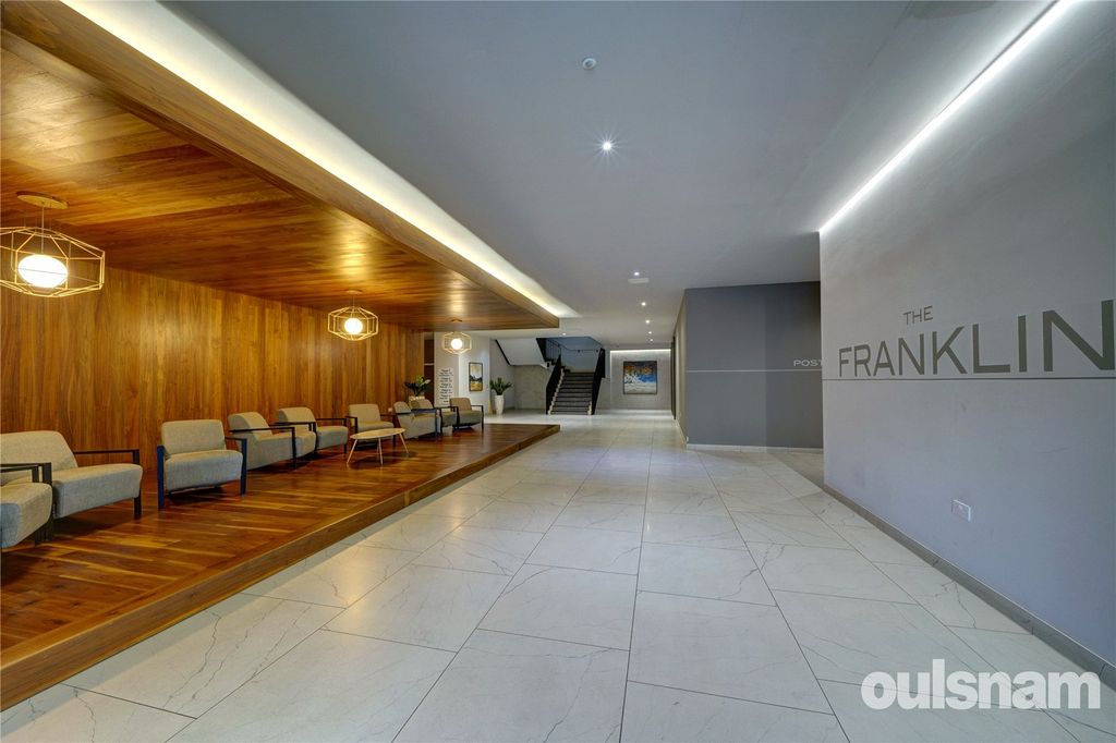 Property photo 3 of 33 Picture No. 04