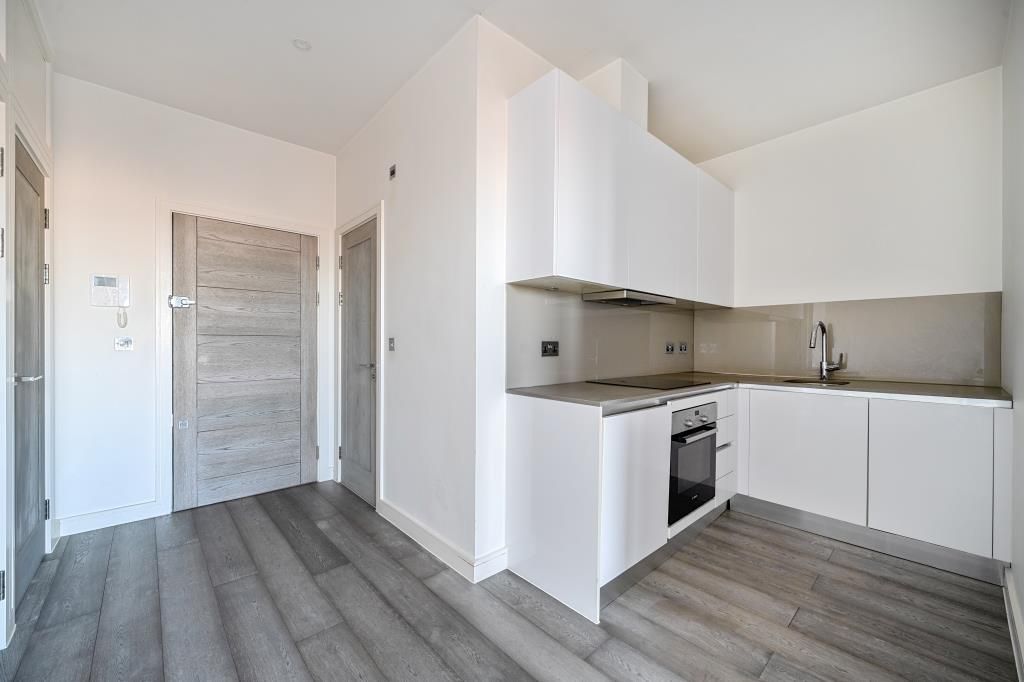 Property photo 2 of 20 Kitchen