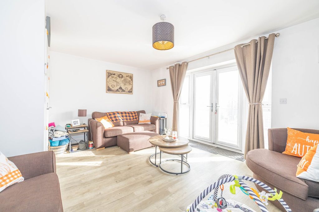 Property photo 2 of 15 Picture 2