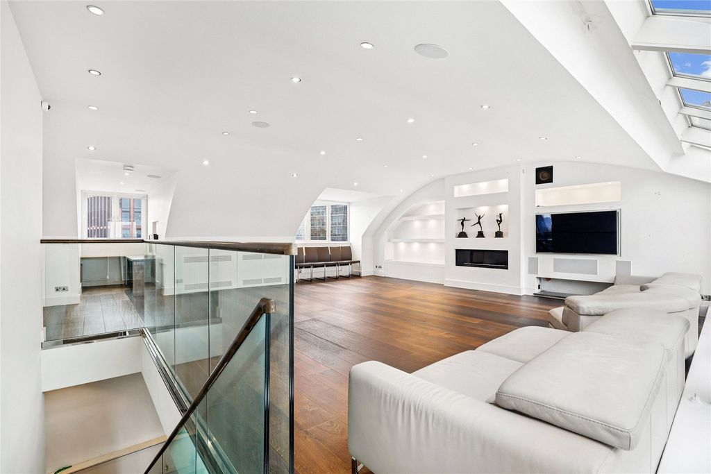 Property photo 2 of 13 Picture No. 09