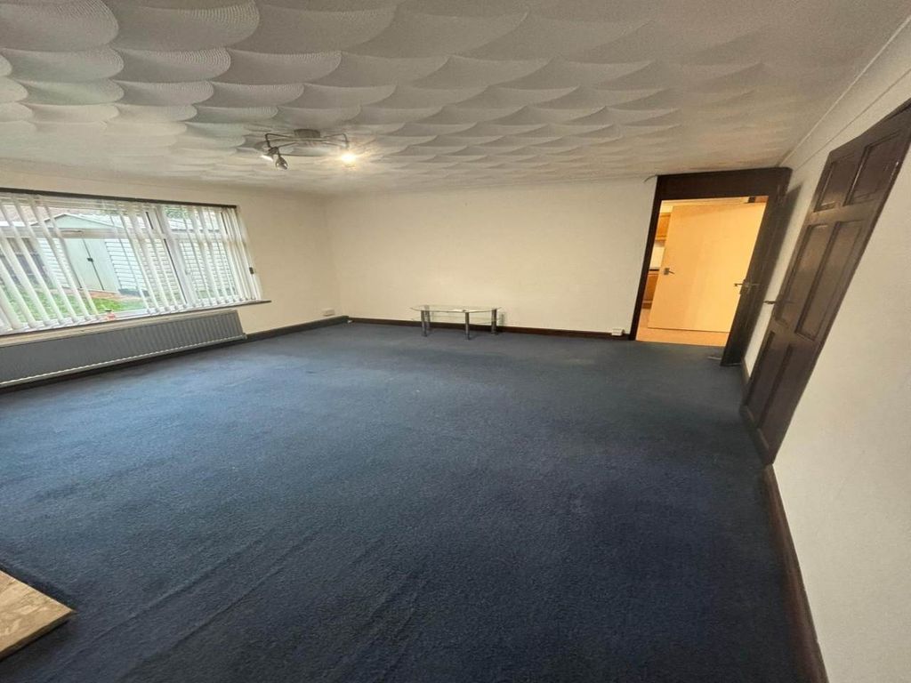 Property photo 3 of 8 14 Sl