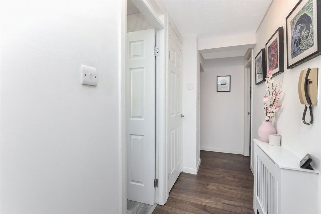 Property photo 3 of 23 Picture No. 04