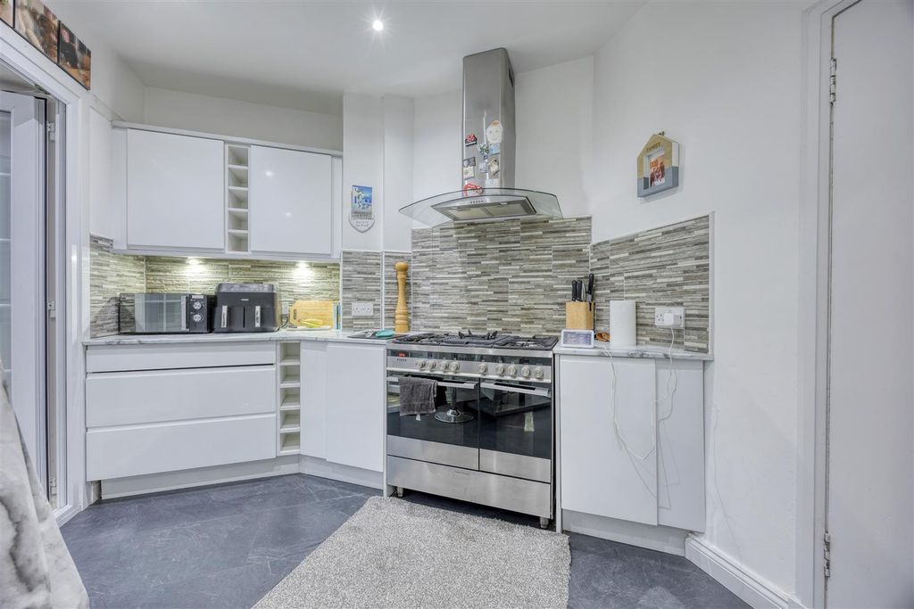 Property photo 3 of 28 24_Muirpark_Drive_Bishopbriggs_017.Jpeg