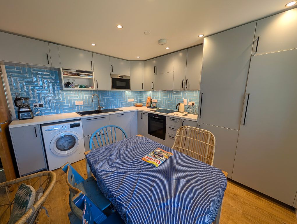 Property photo 2 of 7 Pxl_20251006_100203082