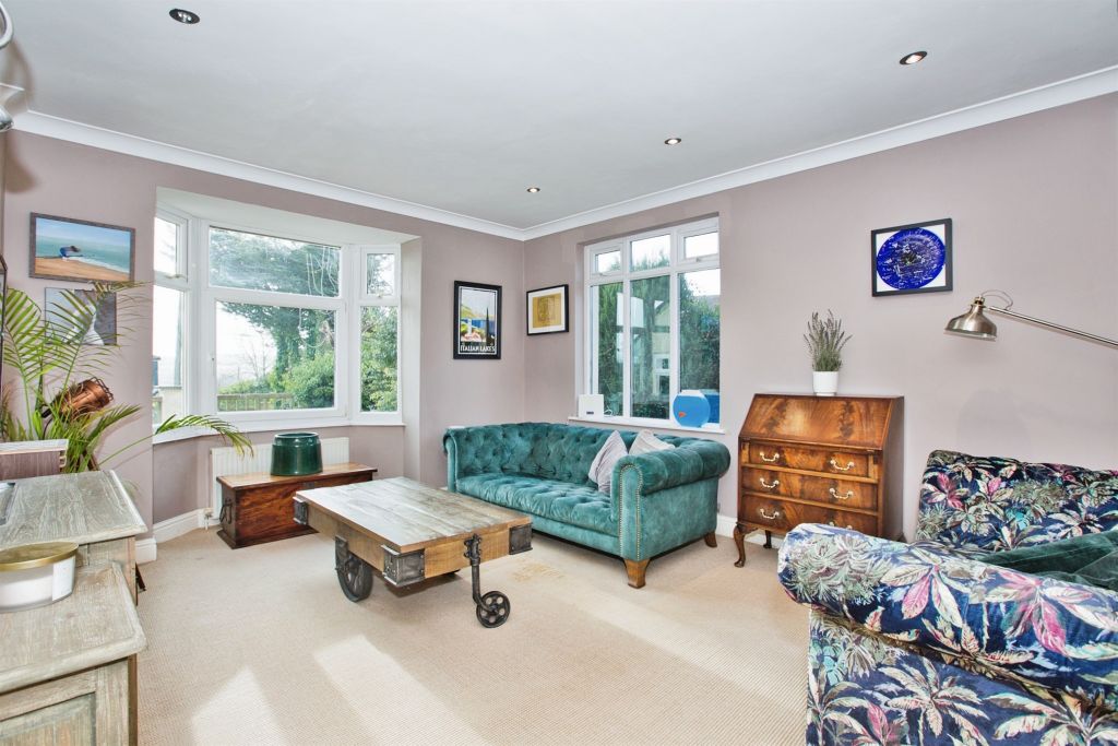 Property photo 2 of 26