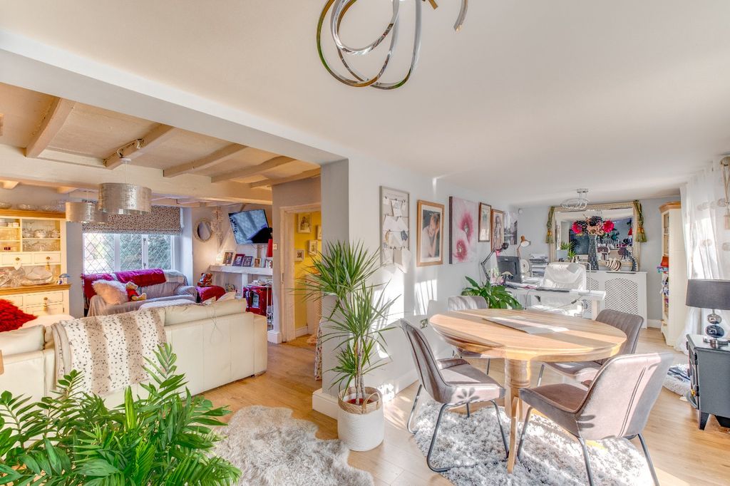 Property photo 3 of 29 Picture No. 63