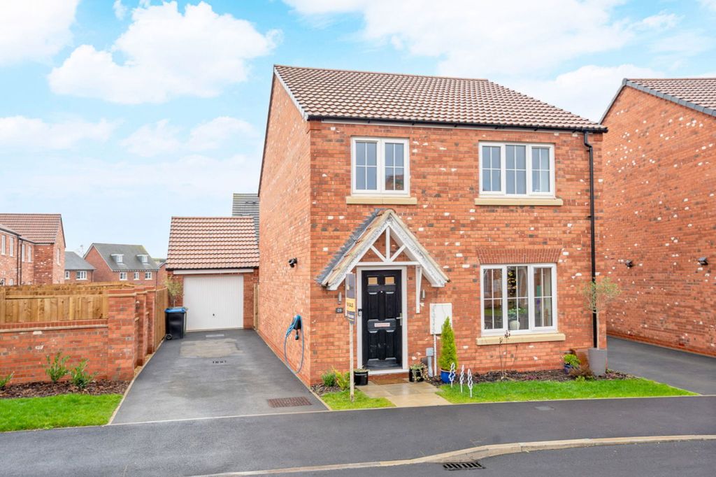 Property photo 1 of 21