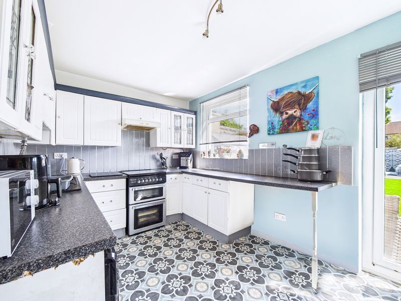 Property photo 3 of 13 Photo 4