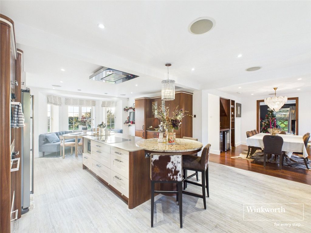 Property photo 2 of 45 Picture No. 19