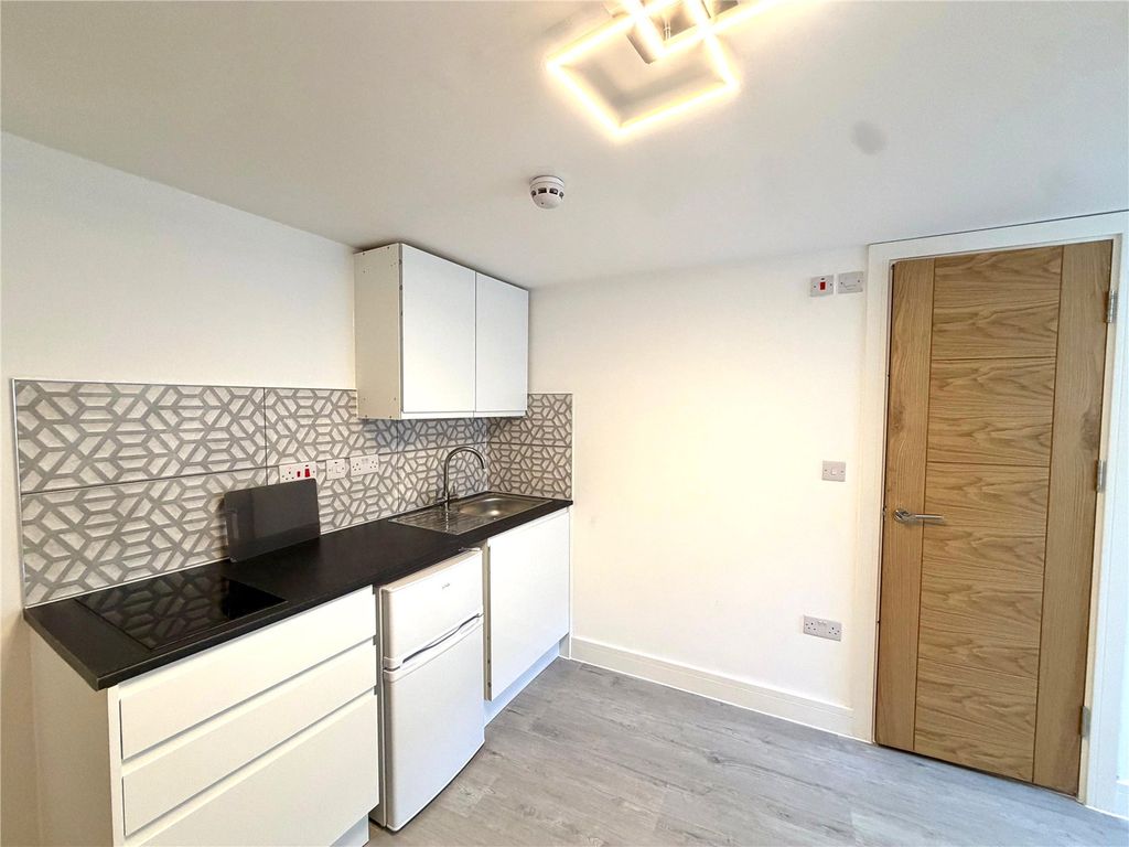 Property photo 2 of 6 Picture No. 04