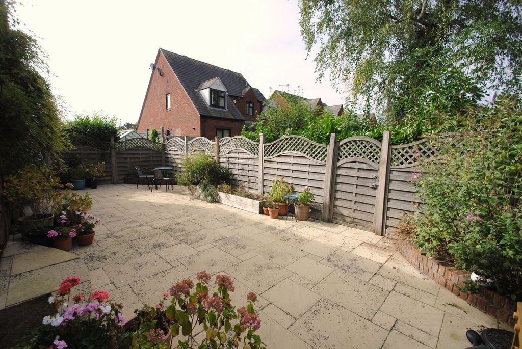 Property photo 2 of 18
