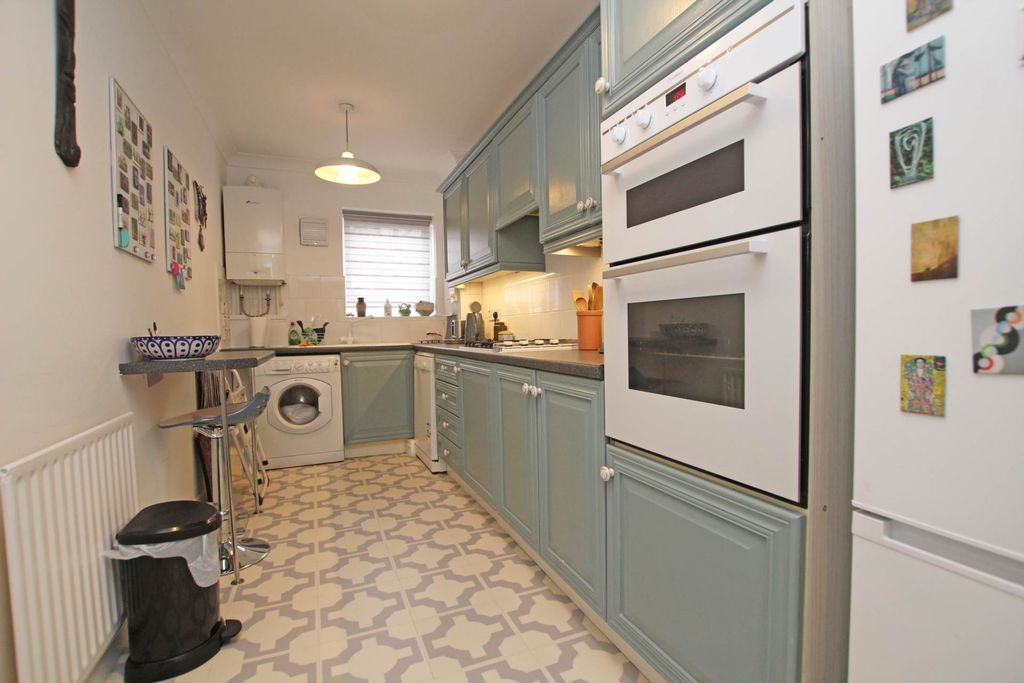 Property photo 2 of 14