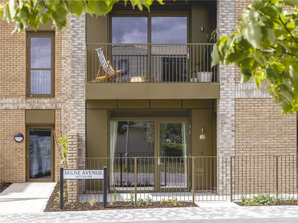 Property photo 1 of 44 Picture No. 01
