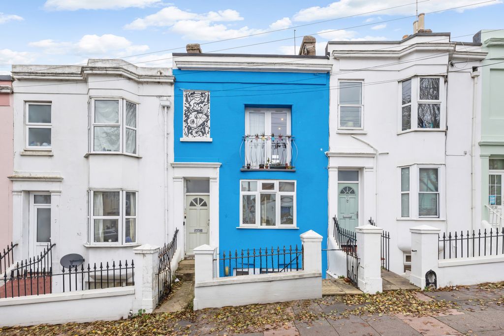 Property photo 1 of 11