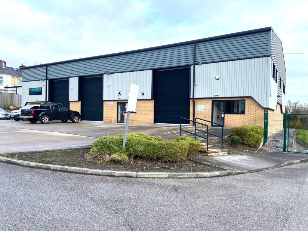 Property photo 3 of 8