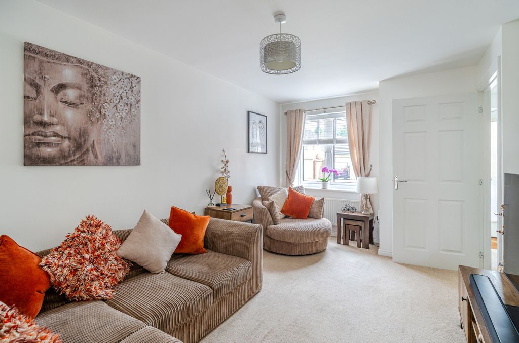 Property photo 3 of 18 1331854-13-688A38...