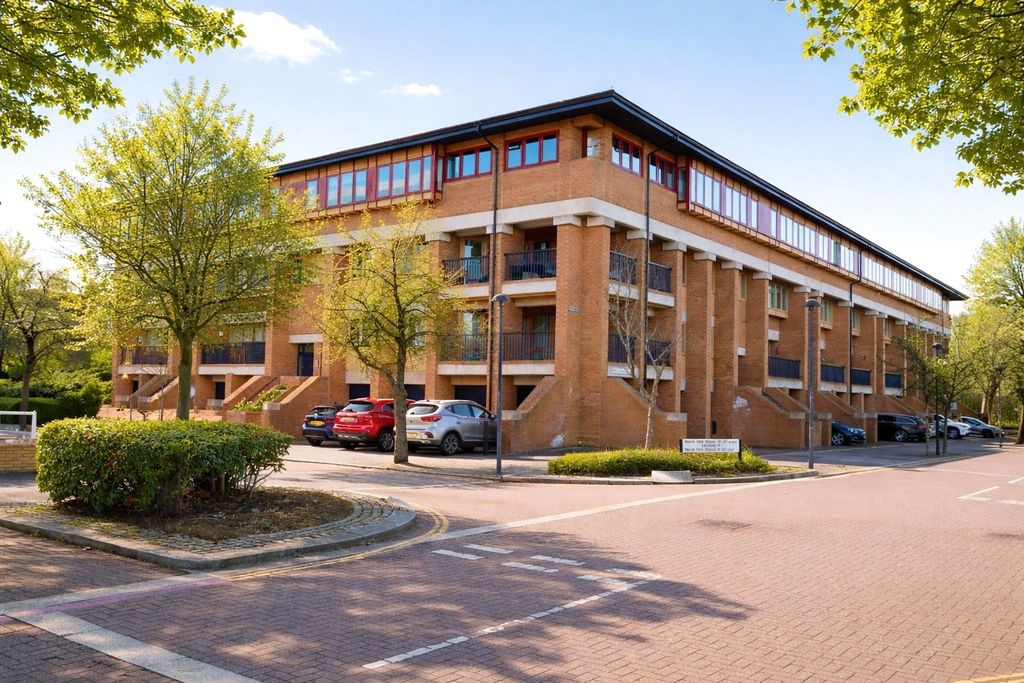 Property photo 1 of 16 Picture No. 18