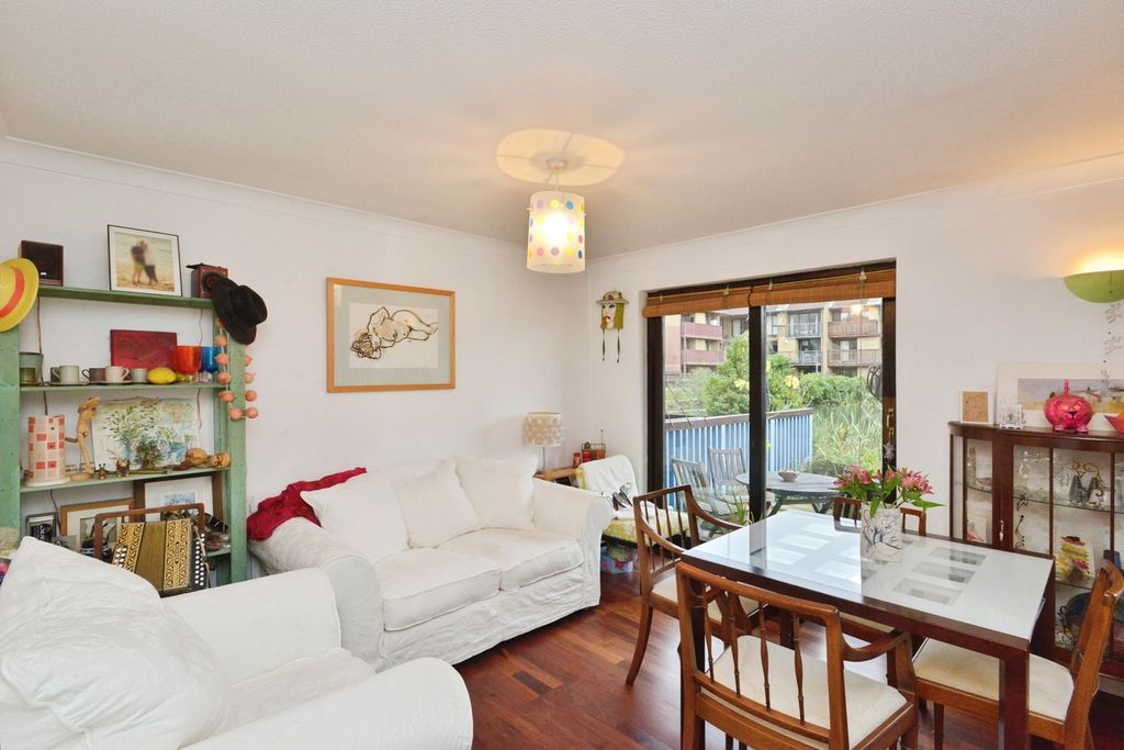 Property photo 3 of 17 Photo