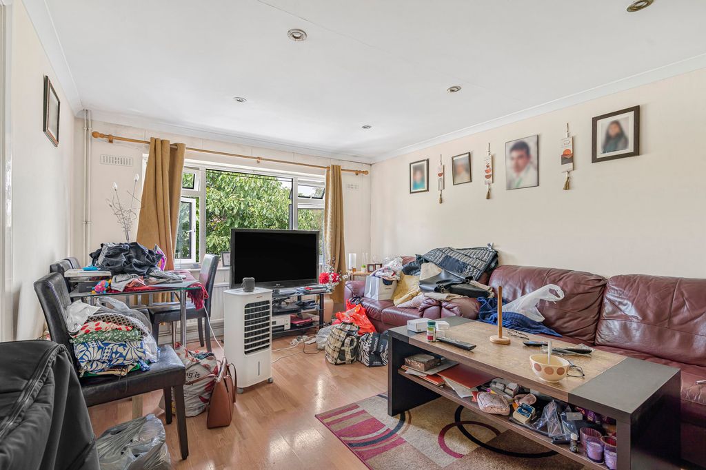 Property photo 2 of 9 Reception Room