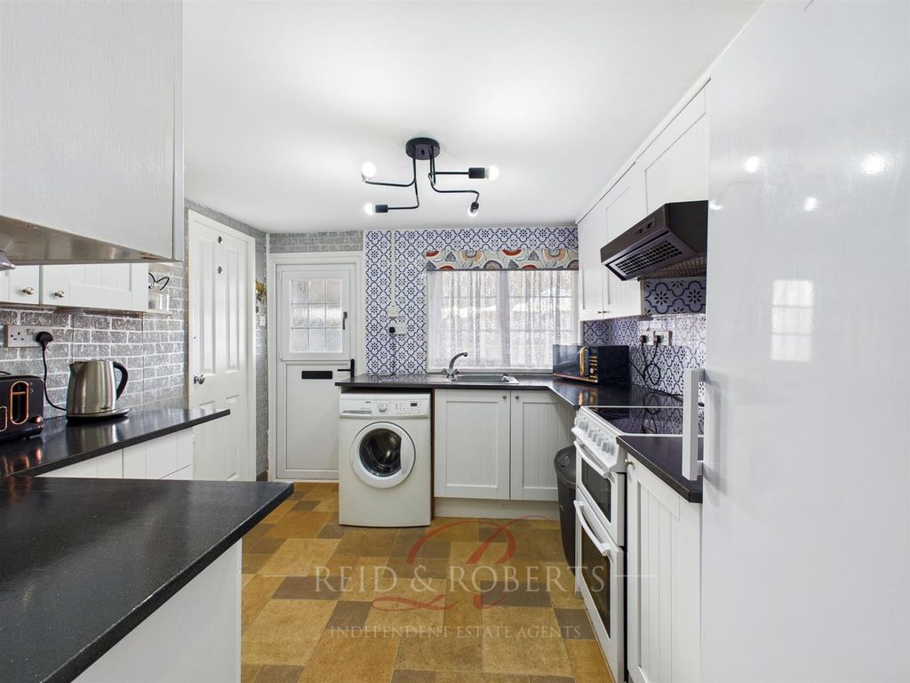 Property photo 2 of 14 Cam04884G0-Pr0096-Still011.Jpg