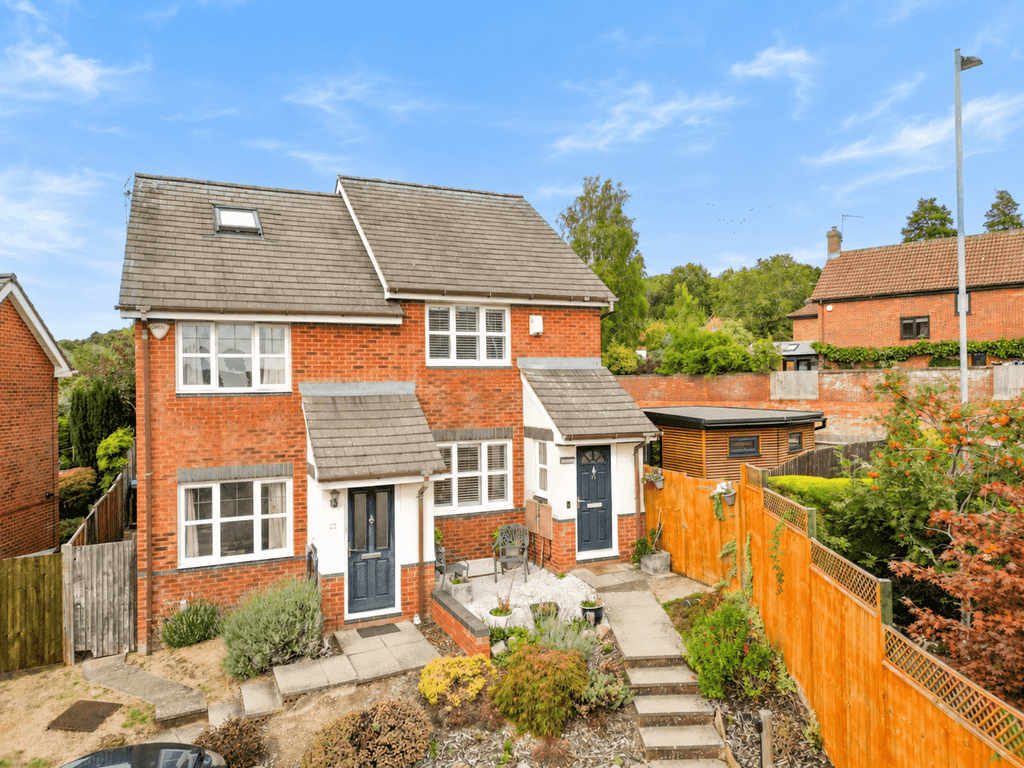 Property photo 1 of 26 Emperor Close, Berkhamsted