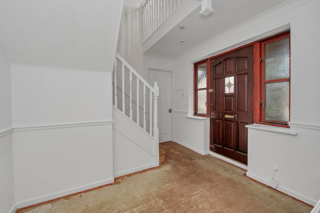Property photo 2 of 20