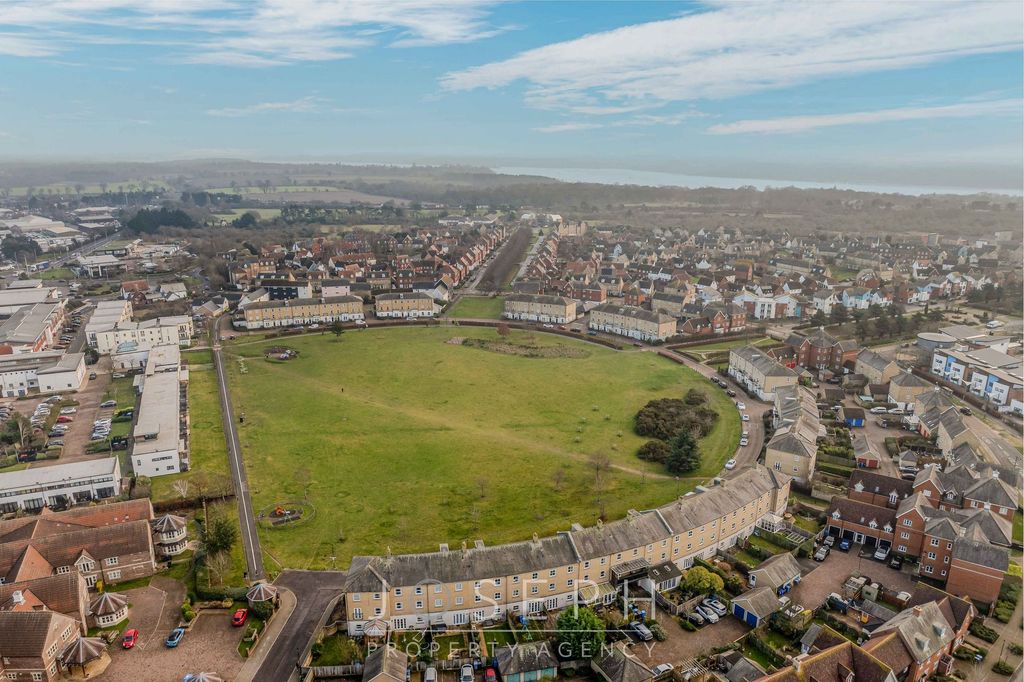 Property photo 3 of 25