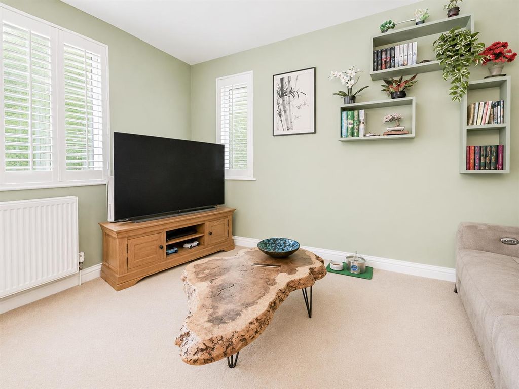 Property photo 3 of 13