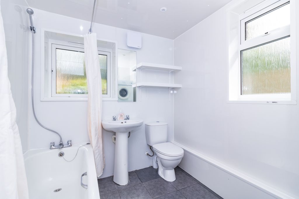 Property photo 3 of 9 68731