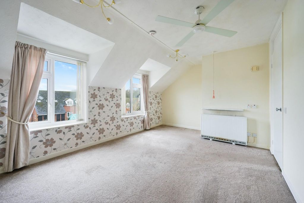 Property photo 3 of 12 Rowan Mead