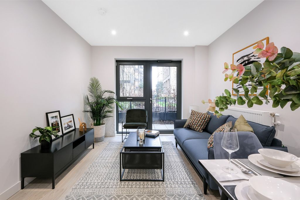 Property photo 2 of 8 1B Showhome