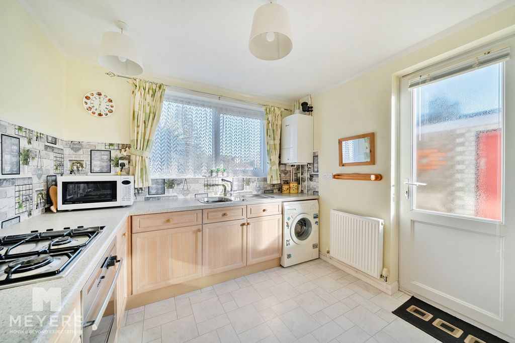 Property photo 3 of 15