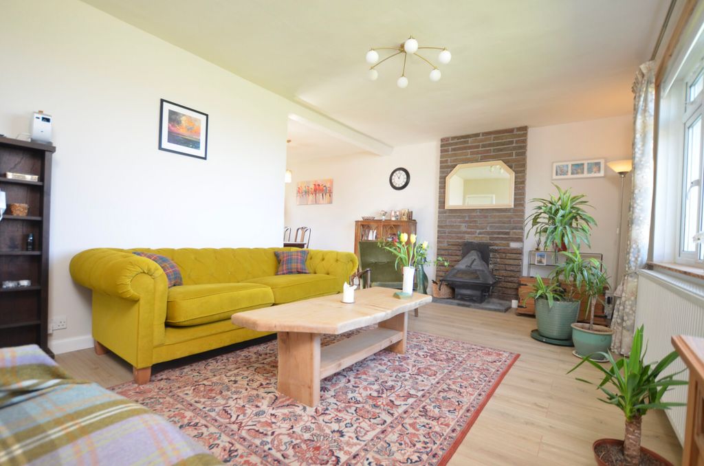 Property photo 3 of 41
