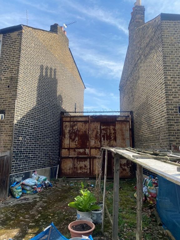 Property photo 2 of 4 Photo 2