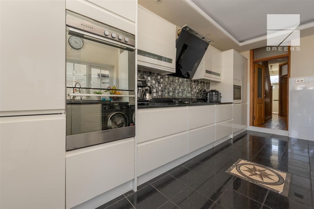 Additional image 15 of 3 bed end terrace house for saleNewbury Road, Highams Park E4