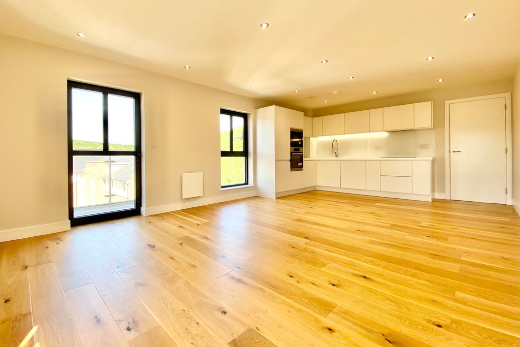 Property photo 2 of 10 Photo 03