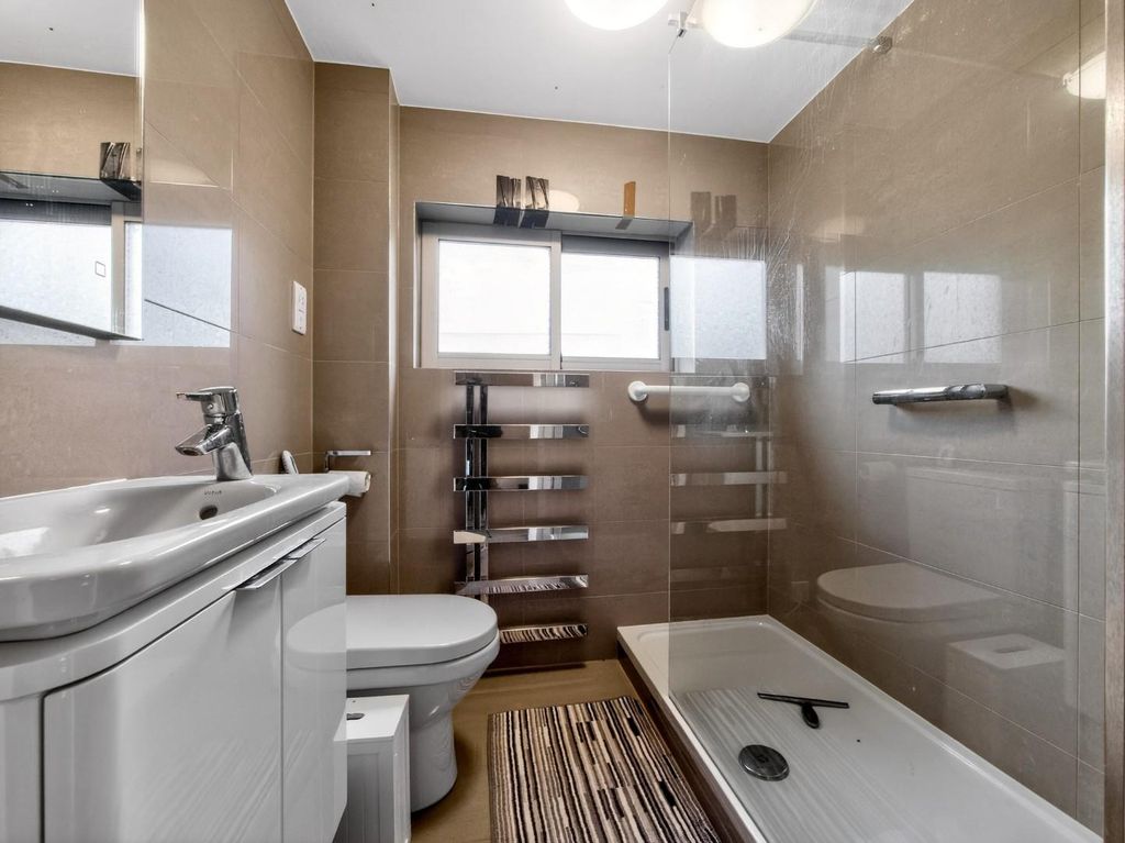 Property photo 3 of 15 Pnmb1095.Jpg