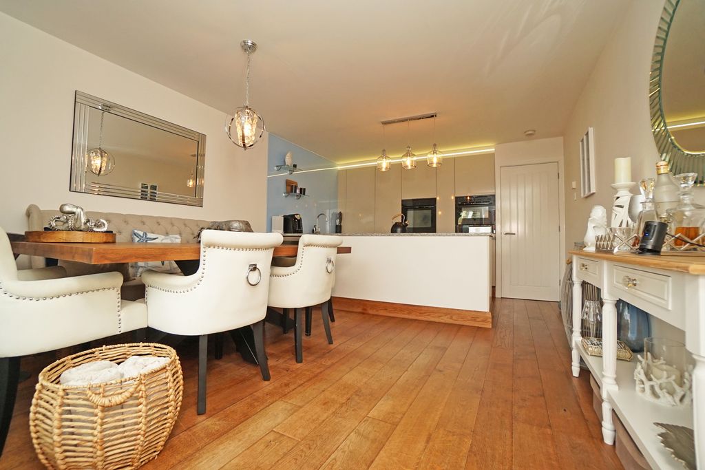 Additional image 14 of 5 bed terraced house for saleSennen Place, Port Solent, Portsmouth PO6