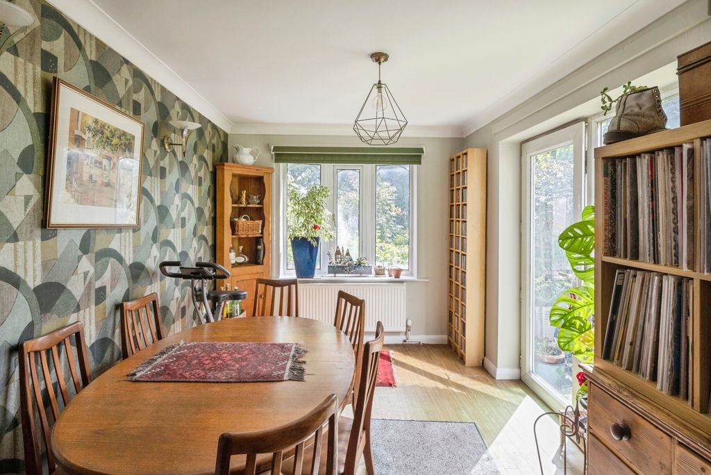 Property photo 3 of 17 Dining Room